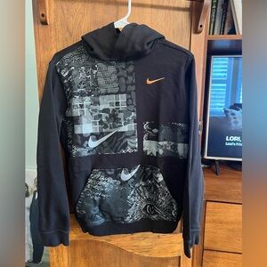 Nike youth boys XL Kyrie Irving grey/black hoodie